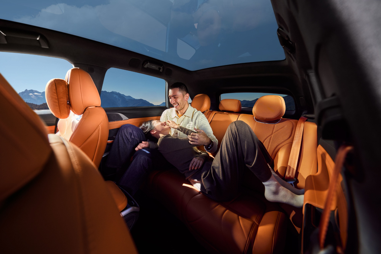 NewG9 Fully Adjustable Second Row