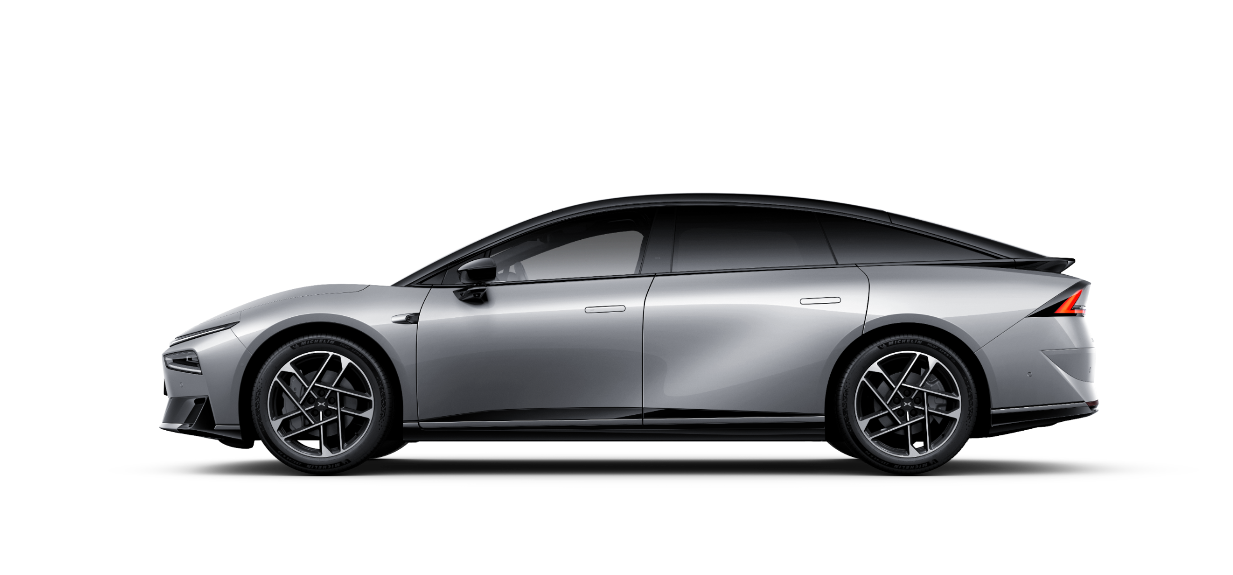 XPENG P7+: Romslig som en stasjonsvogn – fullpakket med teknologi og utstyr